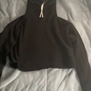 black hoodie crop top